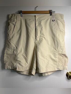 Field & Stream Sz XL Nylon Canvas Cargo Shorts Flat Front Fishing Performance